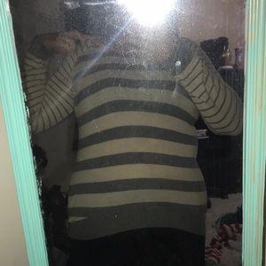 Long Sleeve T-shirt/Sweater